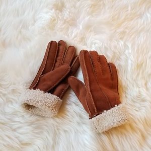 Women's leather gloves